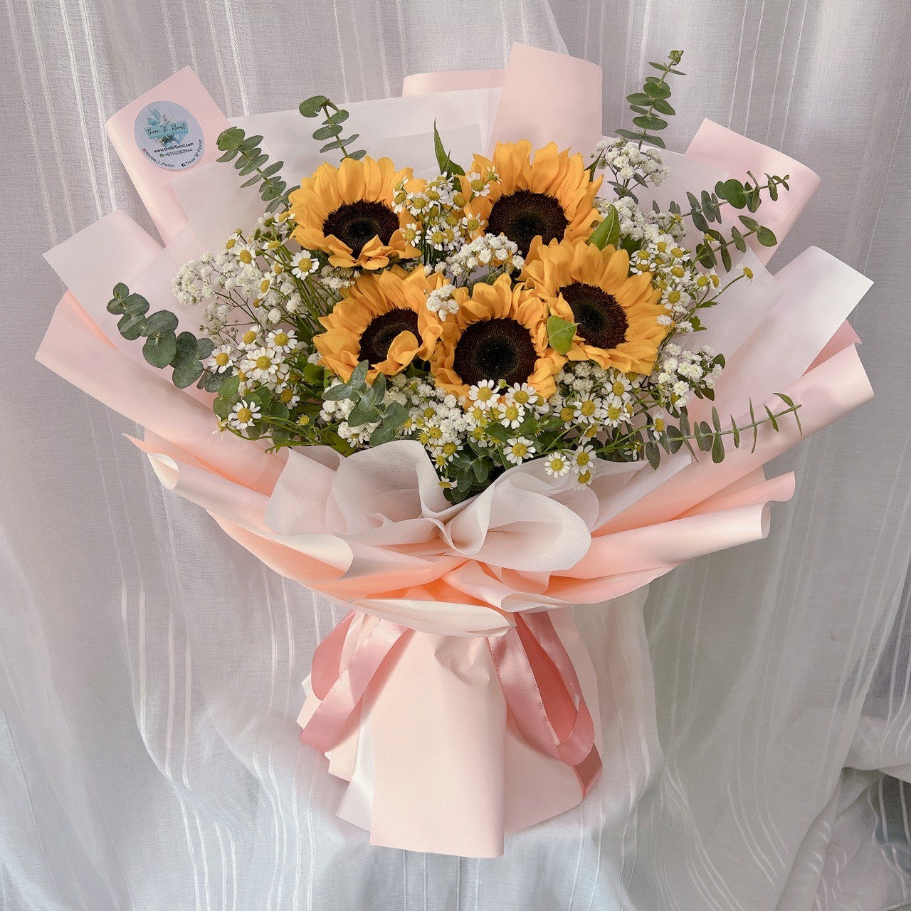 Shine Bright Graduation Bouquet