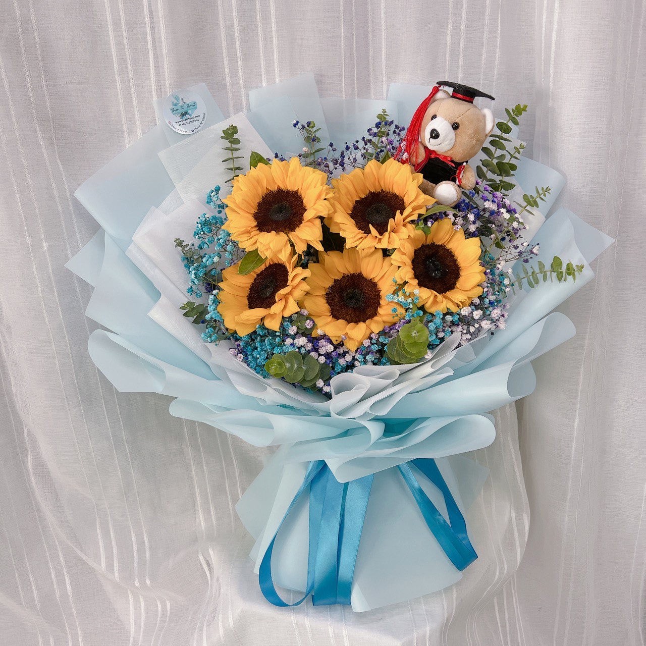 Sky’s The Limit Graduation Bouquet