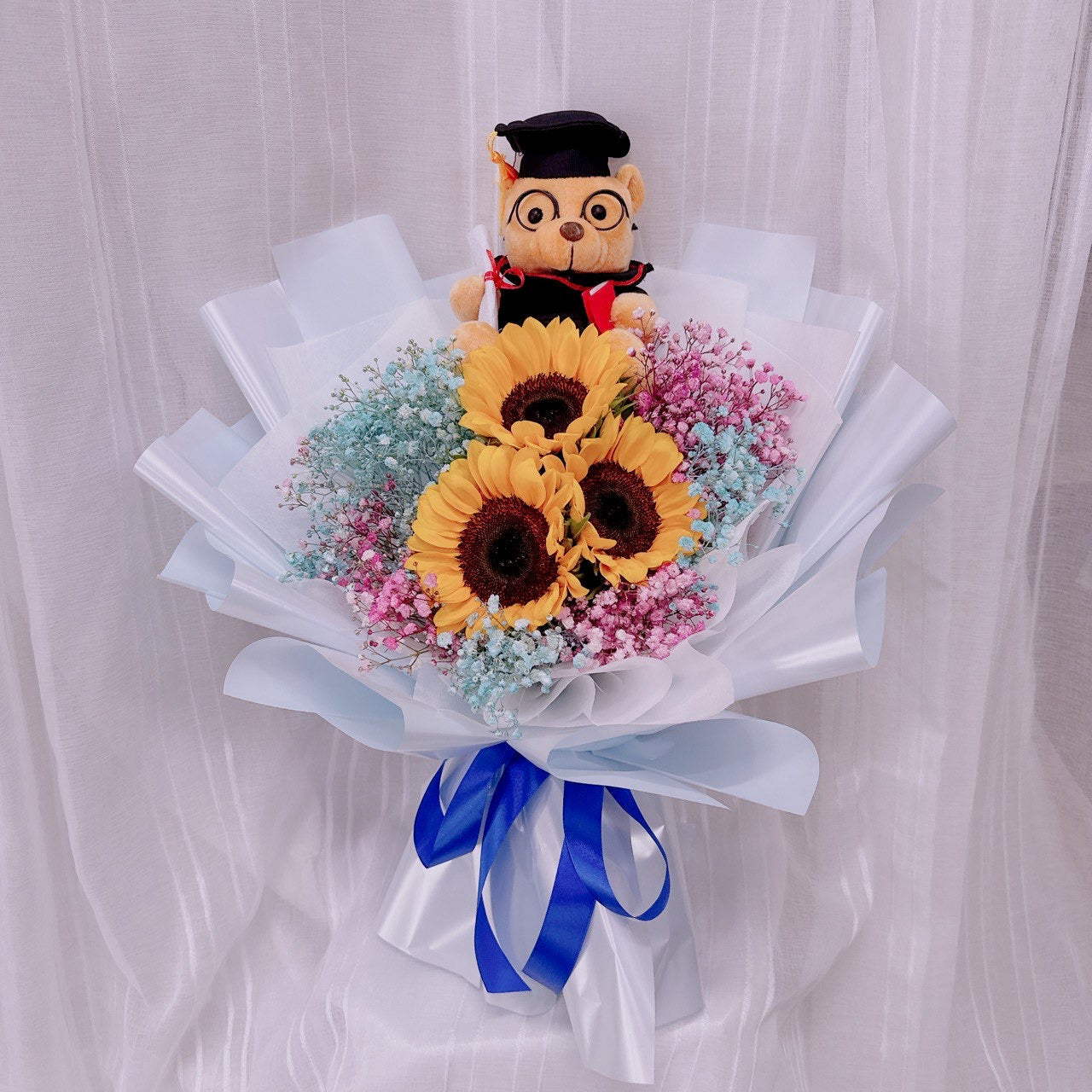 Bright Horizons Graduation Bouquet