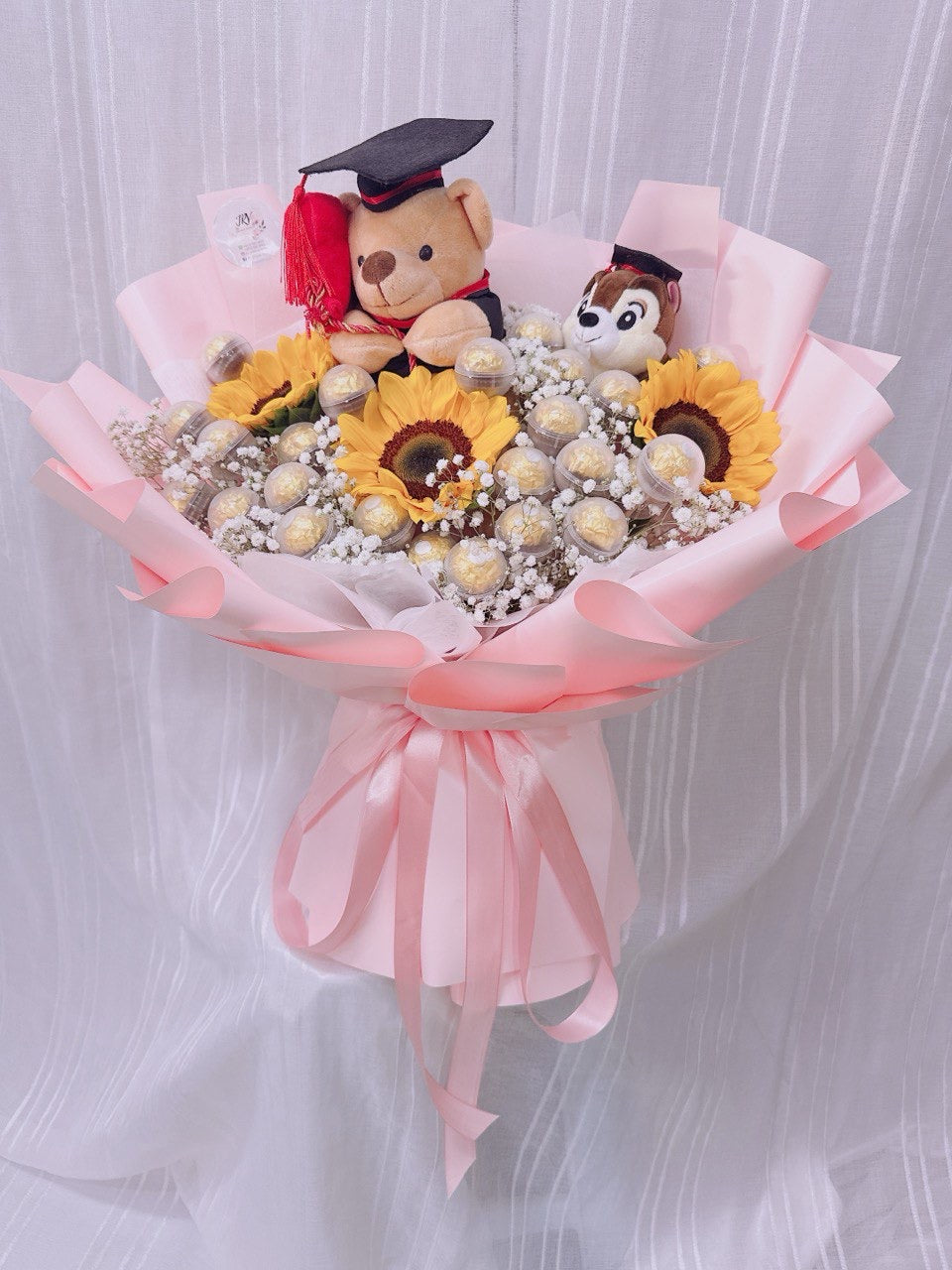 Golden Delight Graduation Bouquet(2pics)
