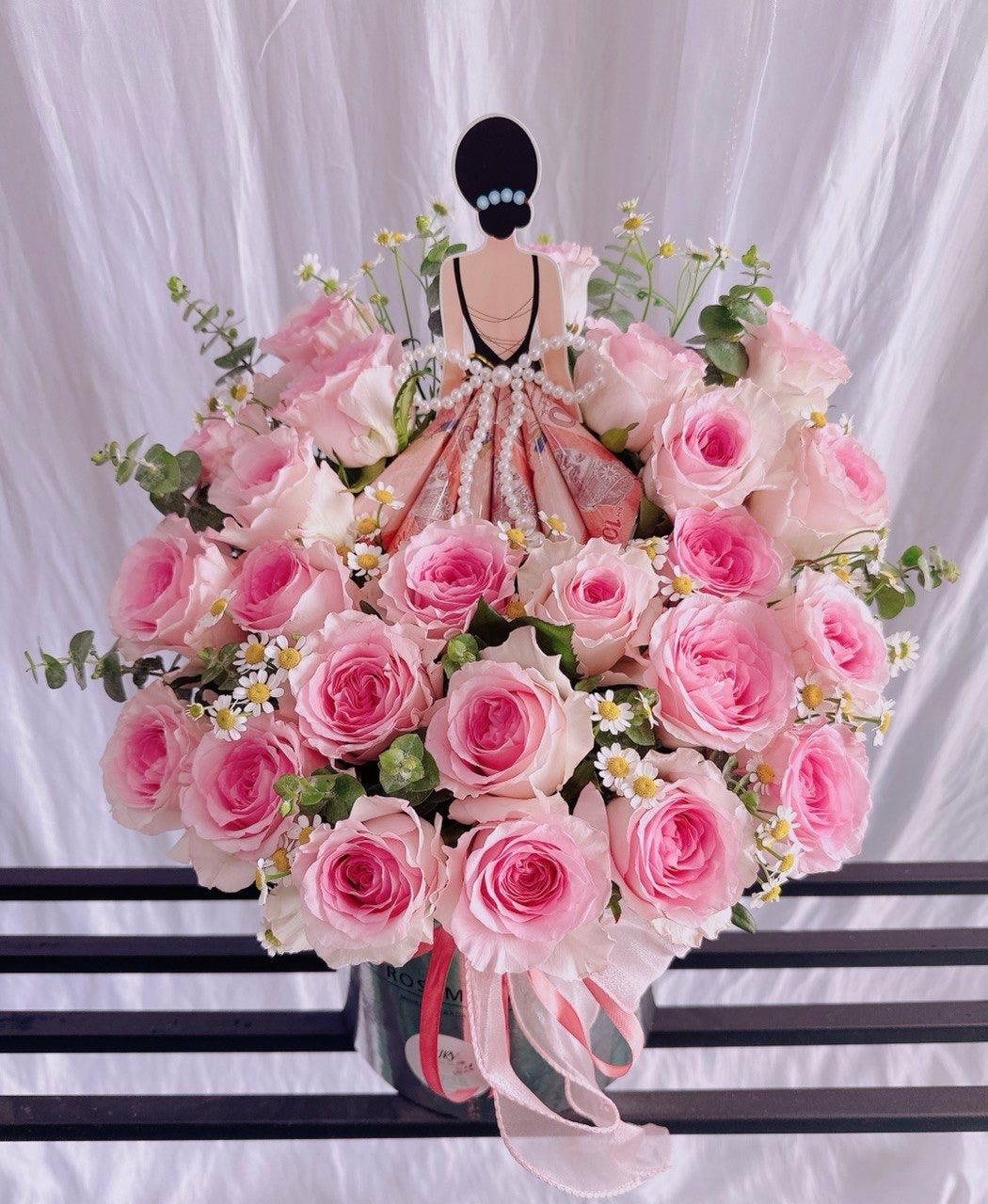 Blushing Grace Money Bloom Box