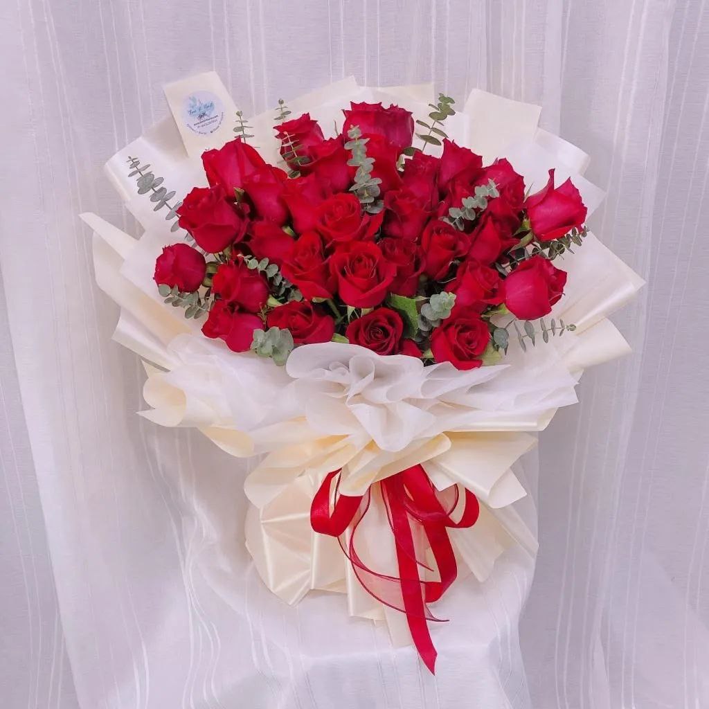 Ivory Blush Rose Bouquet