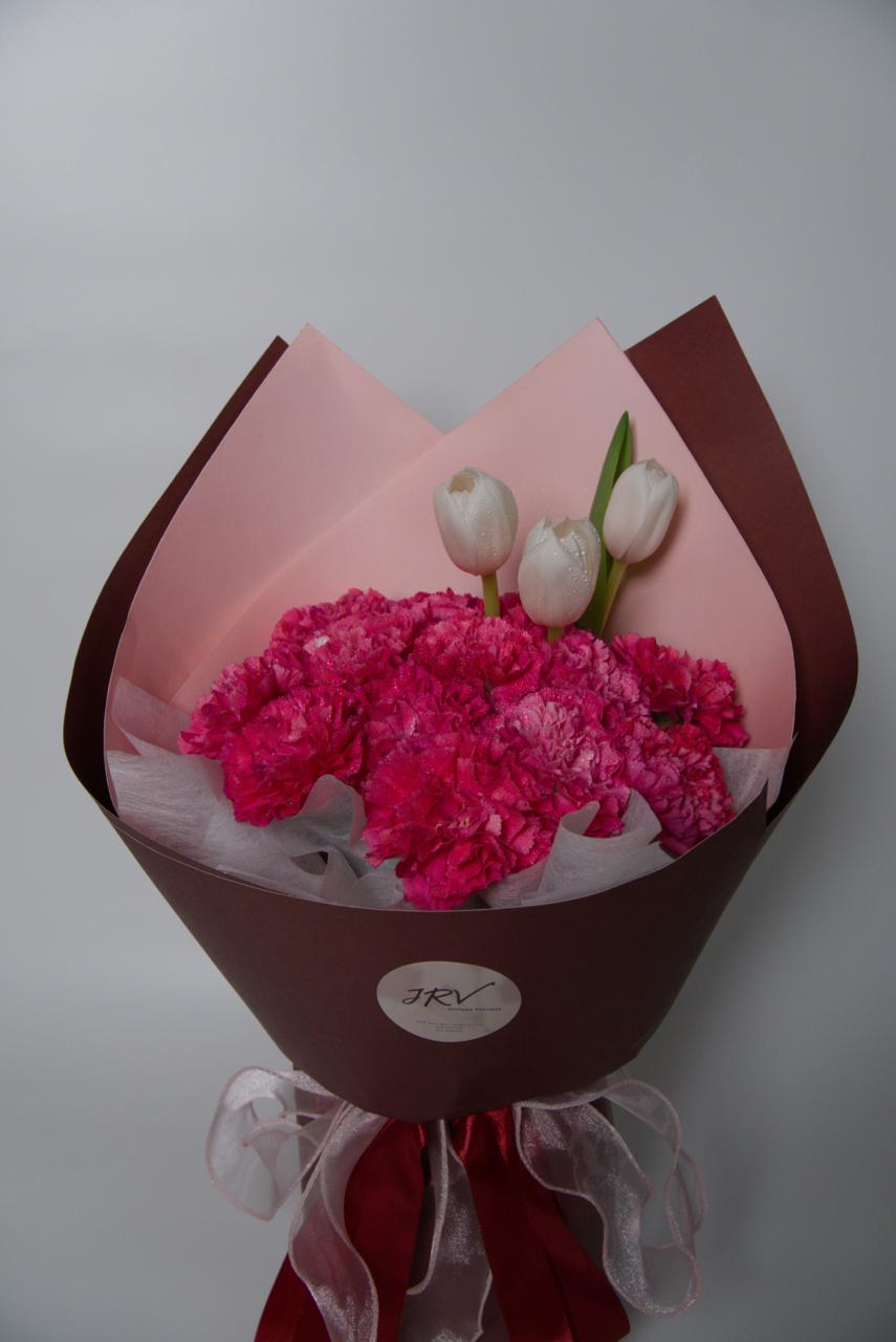 Mum's Blushing Elegance