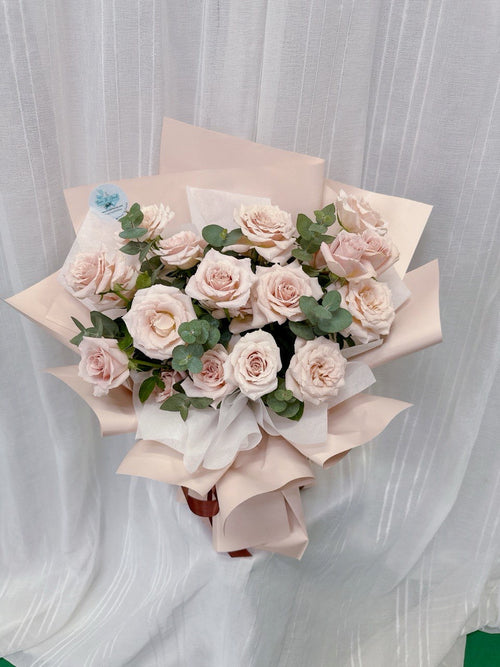 Champagne Blush Rose Bouquet