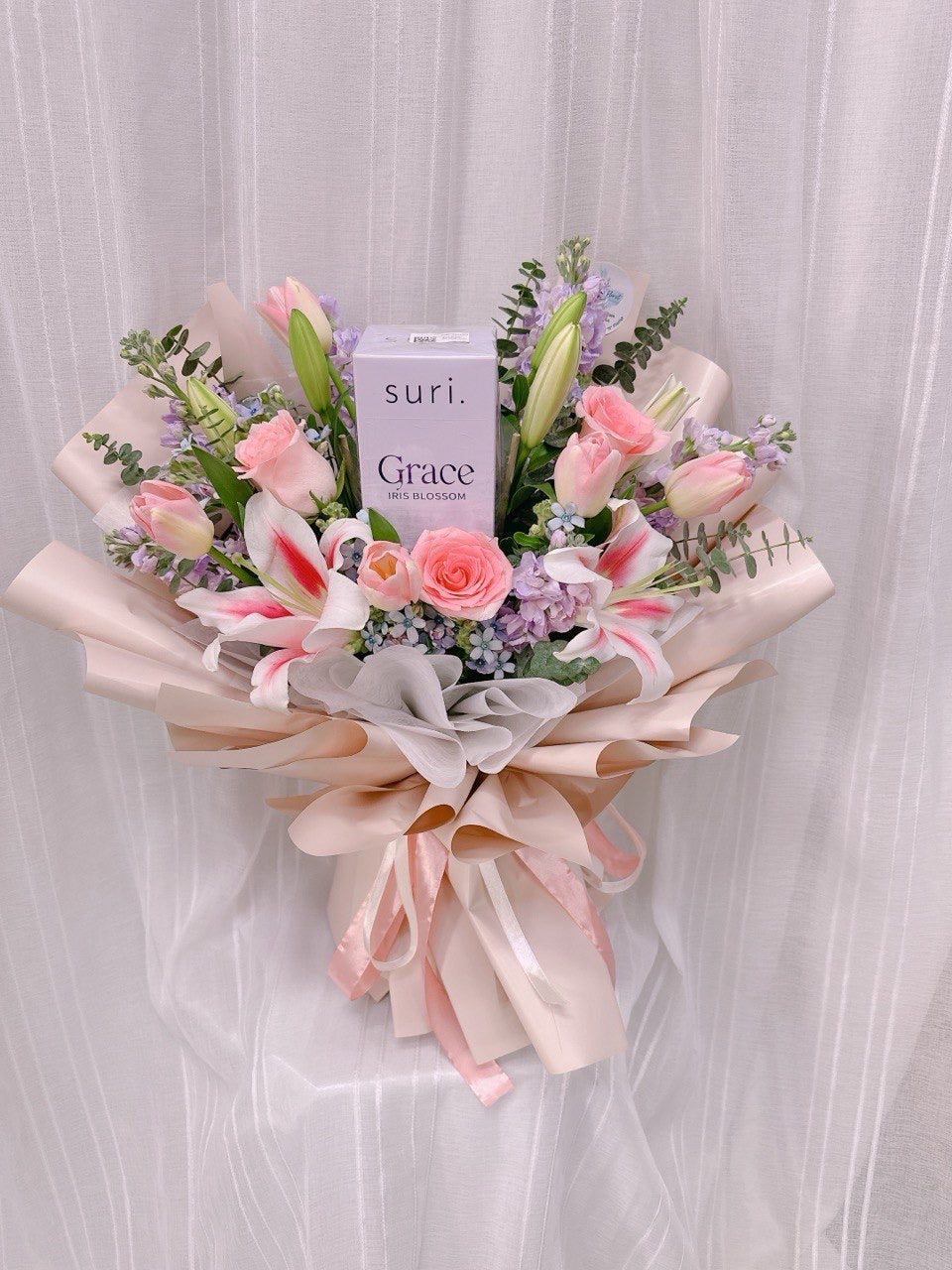 Graceful Blossom Gift Set Bouquet
