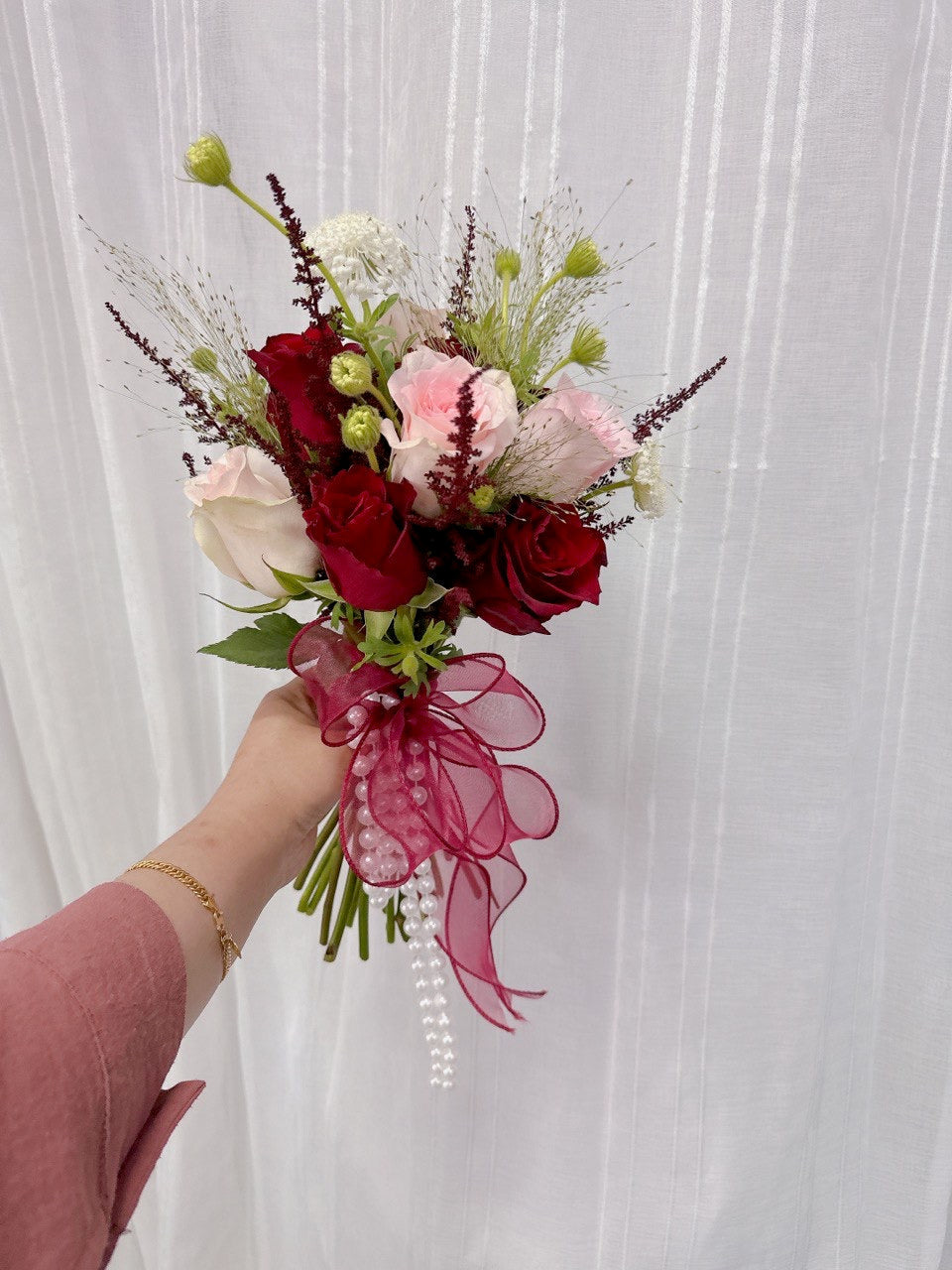 Crimson Romance Bridal Bouquet (2pics) 