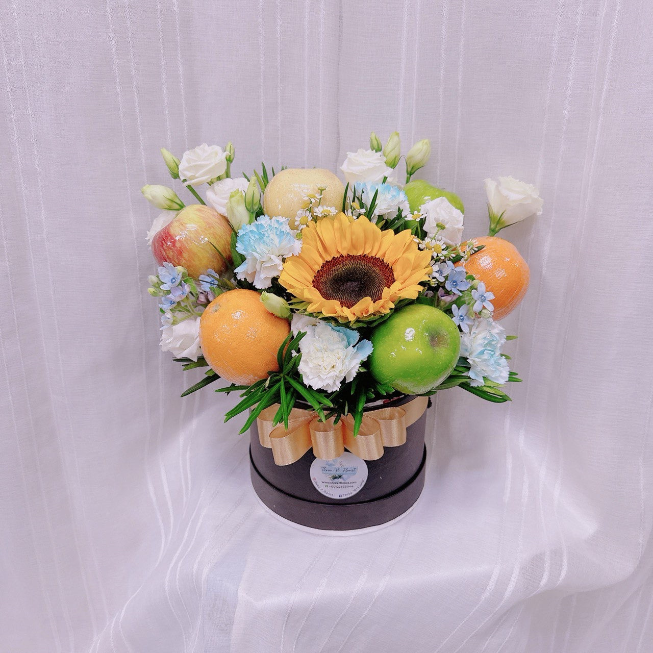 Fresh Delight Fruit & Floral Box(2pics)