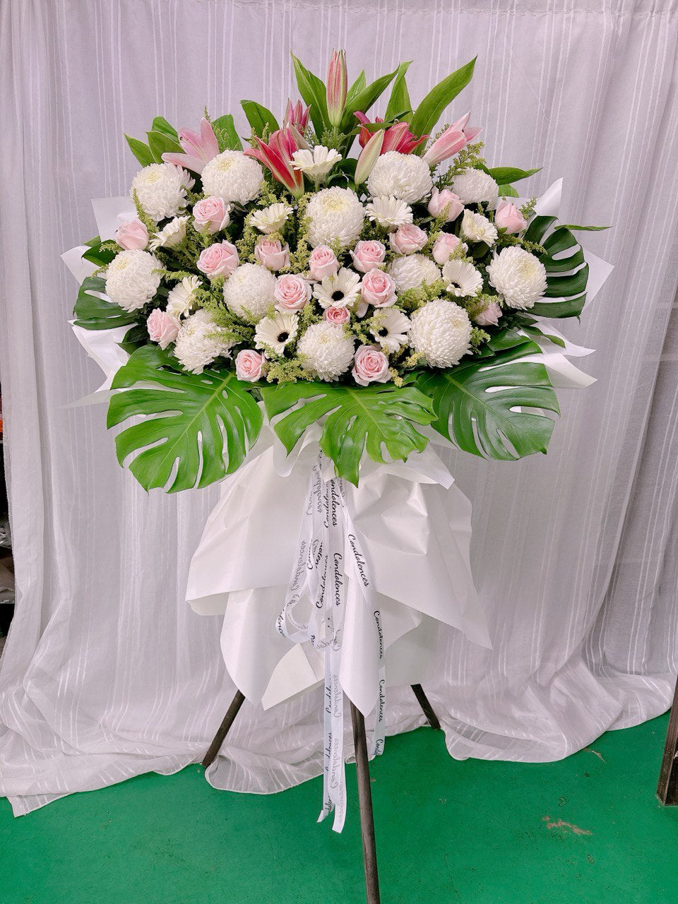 Serenity Tribute Stand