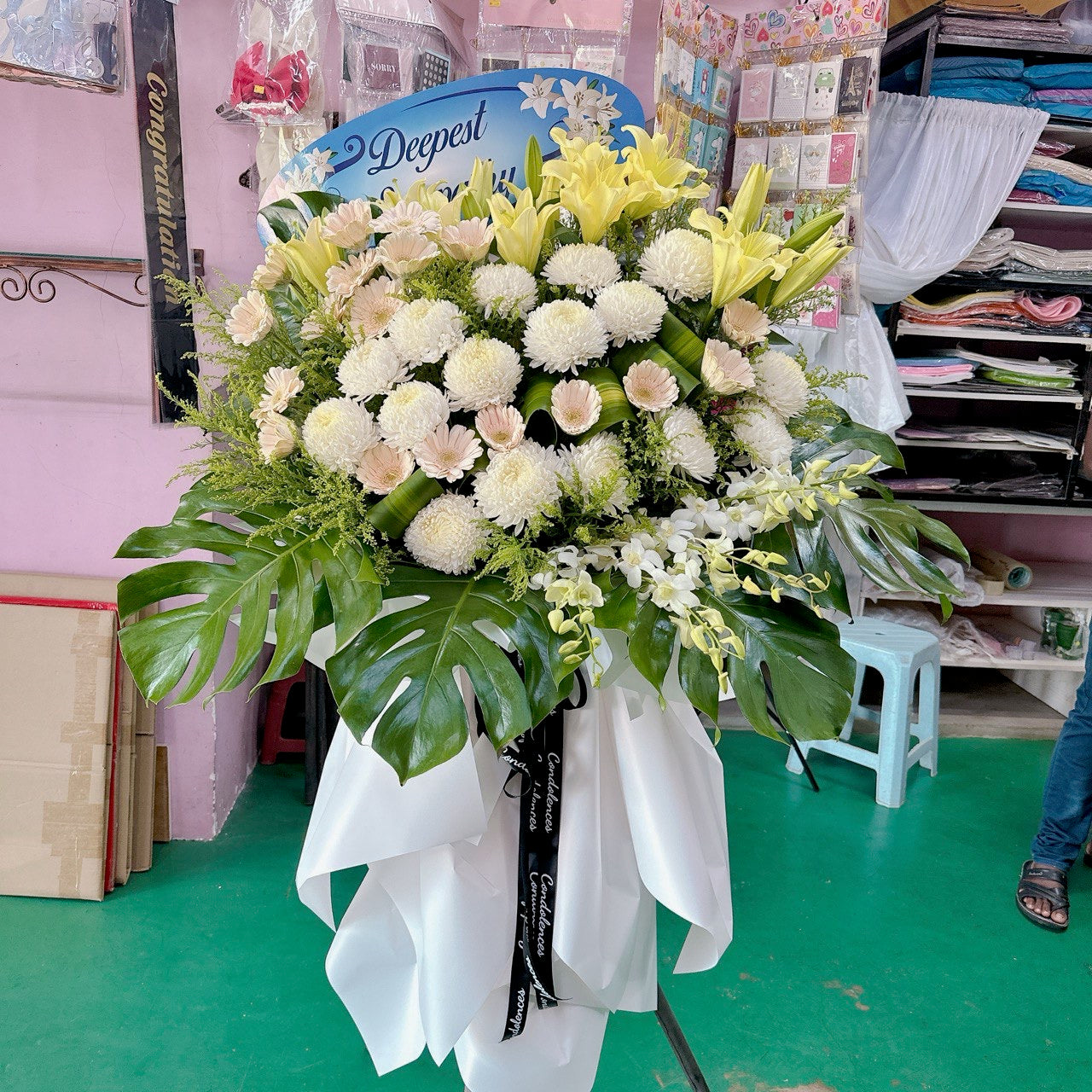 Golden Dawn Condolence Stand