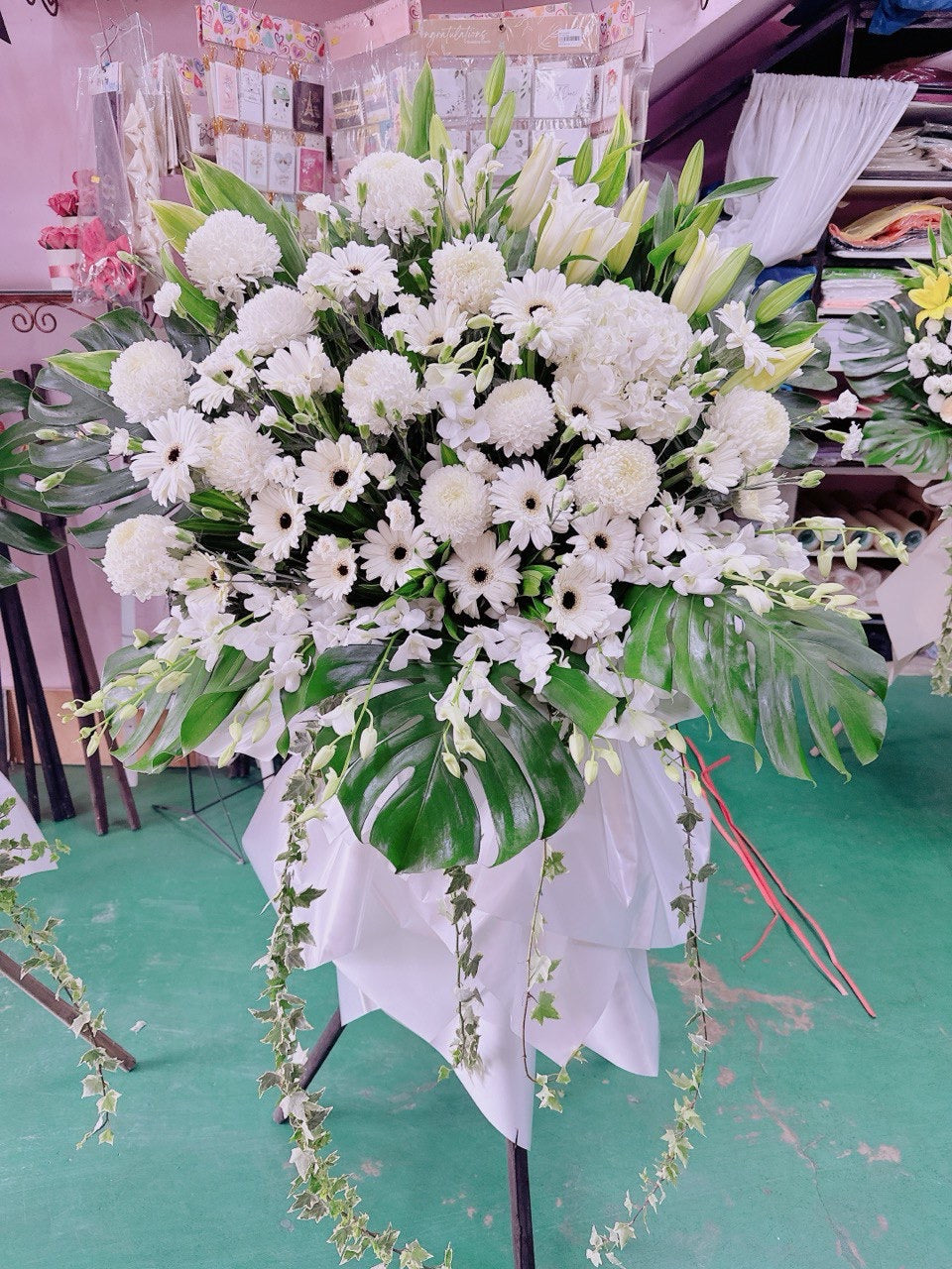 Pure Serenity Condolence Stand