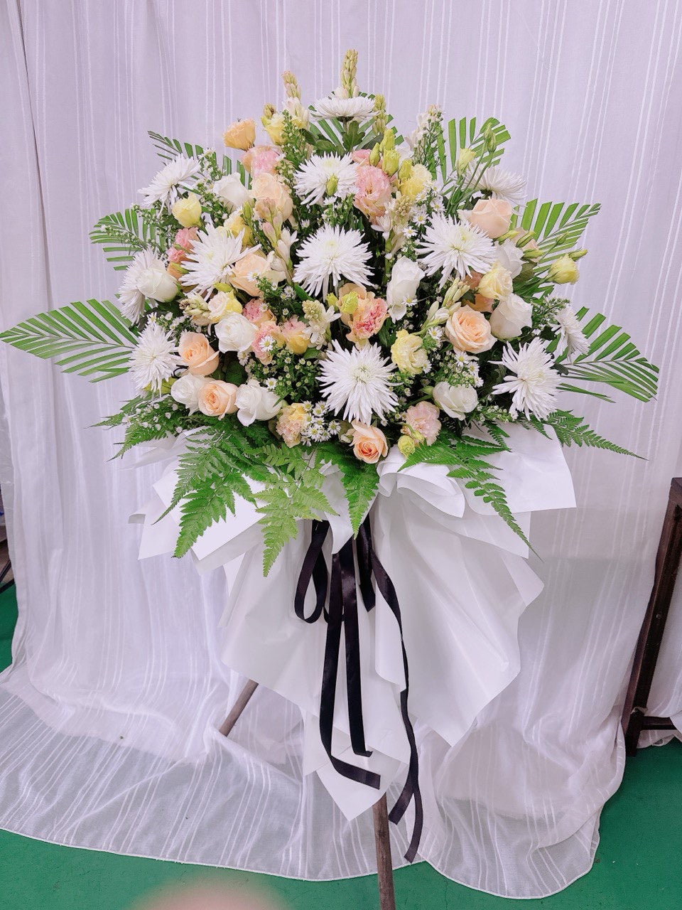 Peaceful Tribute Condolence Stand