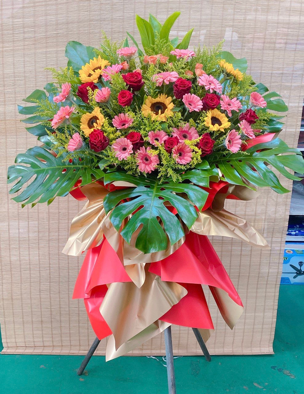 Radiant Fortune Grand Opening Stand