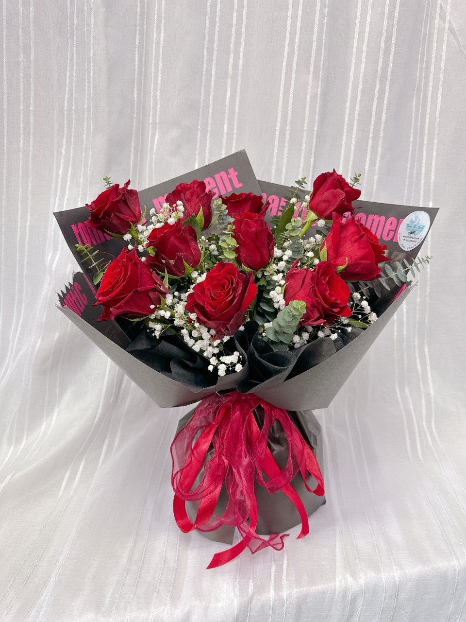 Classic Red Rose Elegance