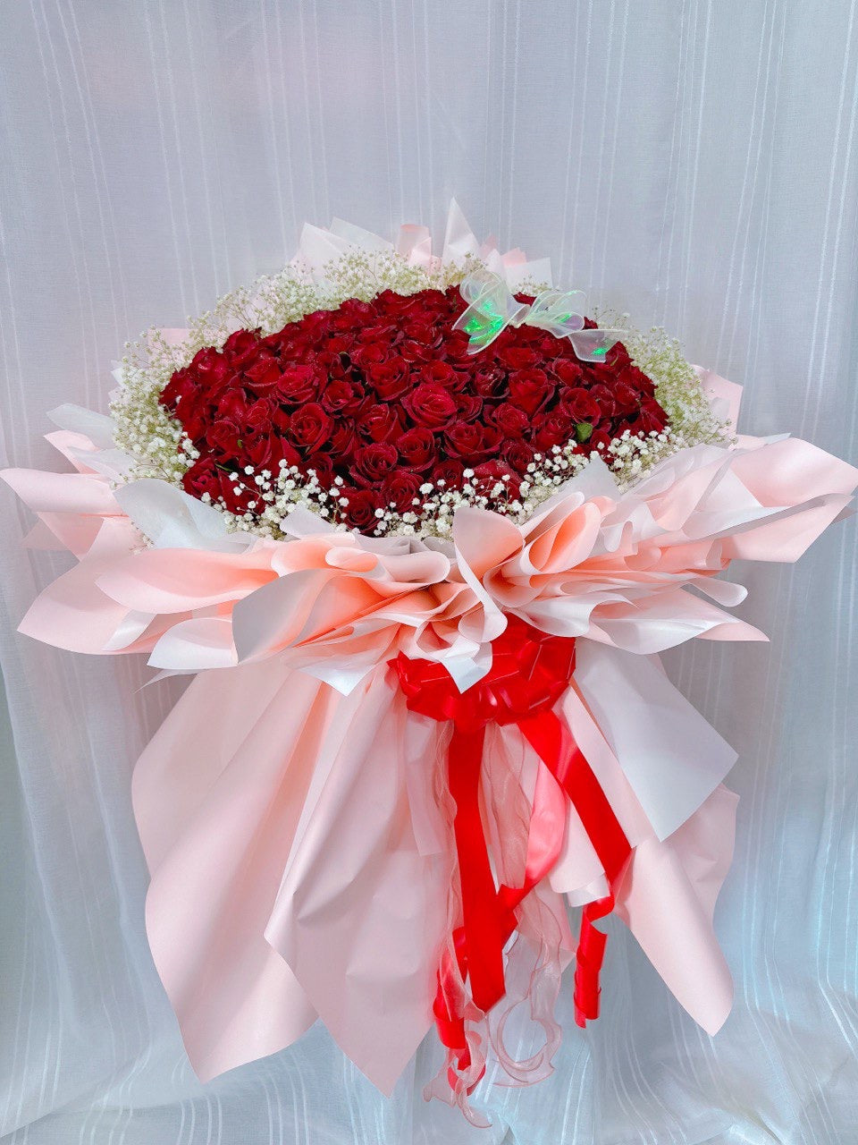 Heart of Red Rose Grandeur