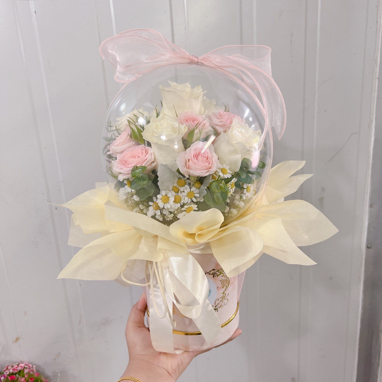 Blush Elegance Balloon Bloom