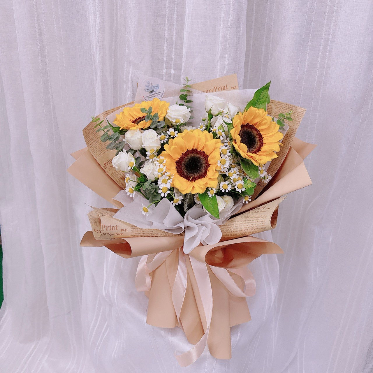 Golden Bloom Sunflower Bouquet