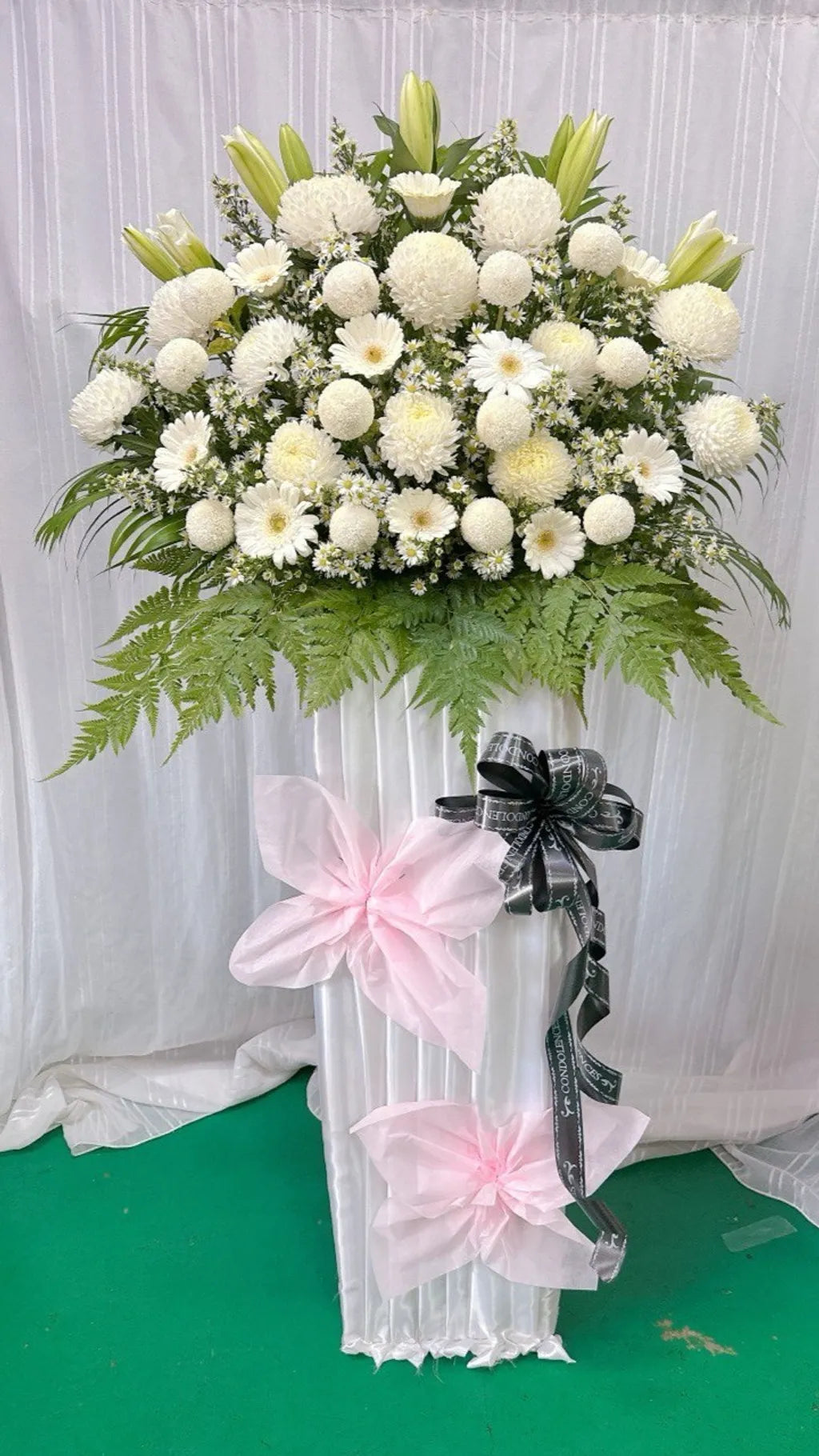 Peaceful Elegance Condolence Stand