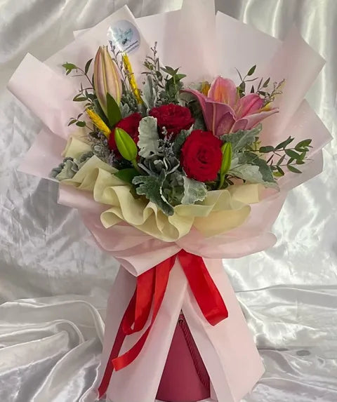 Romantic Lily Radiance