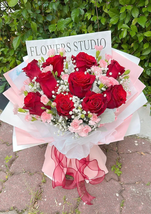 Blushing Romance Rose Bouquet