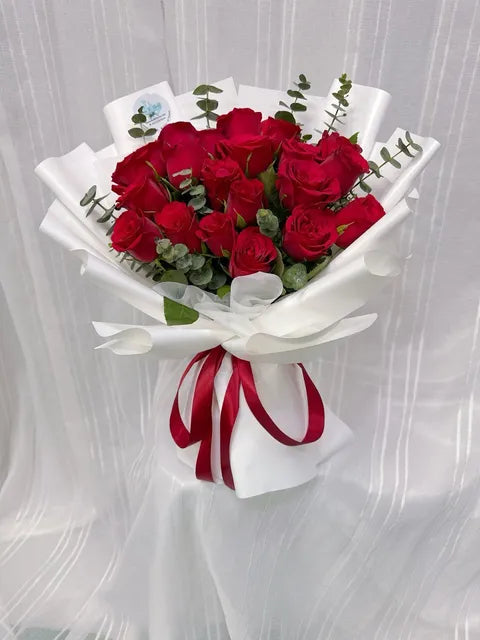 Timeless Scarlet Rose Bouquet
