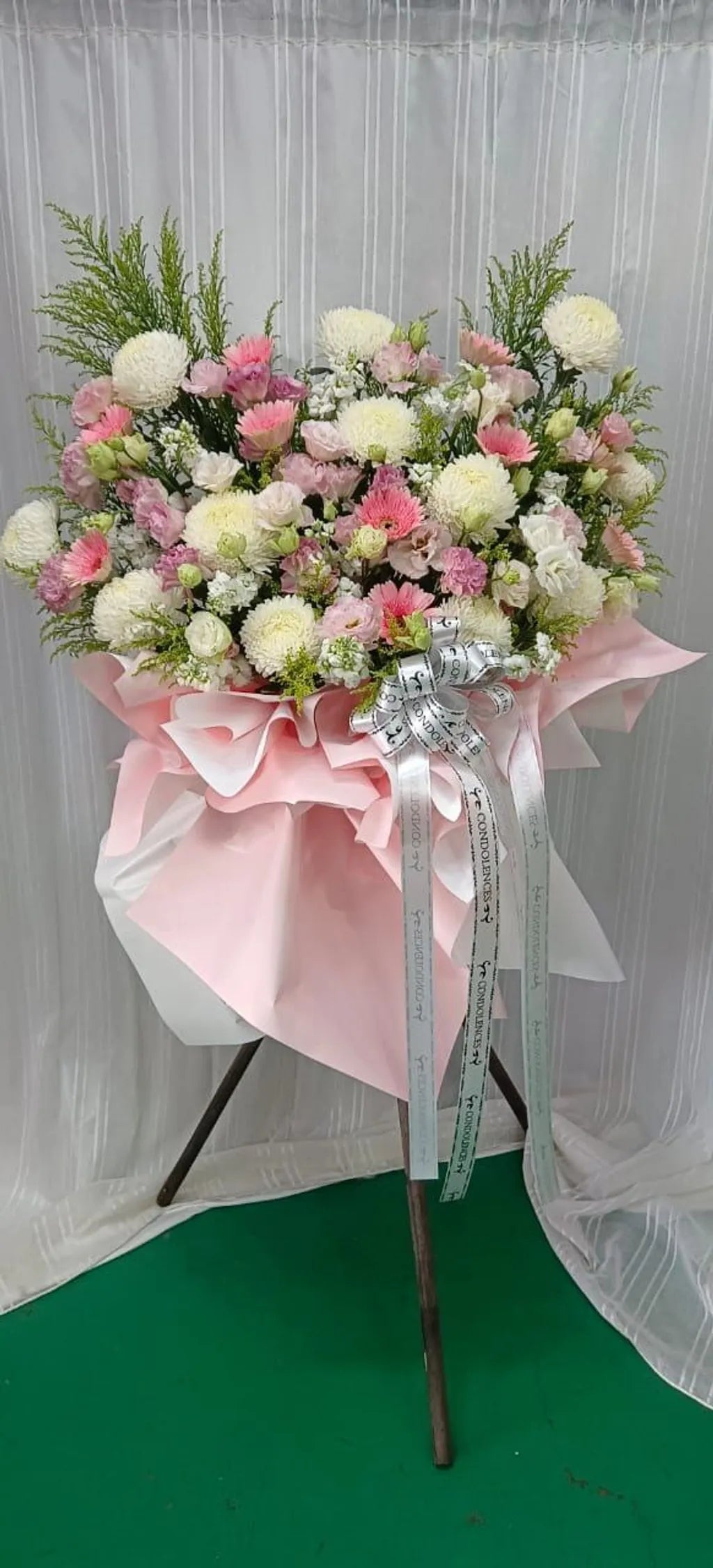 Gentle Remembrance Condolence Stand